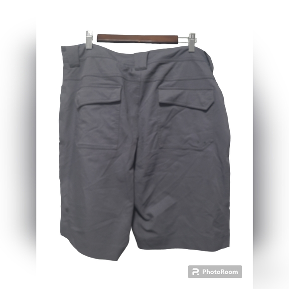 Lululemon Men's ABC Shorts - Picture 2 of 4